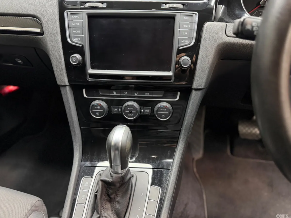 Volkswagen Golf Hatchback, Petrol, 2013, Silver