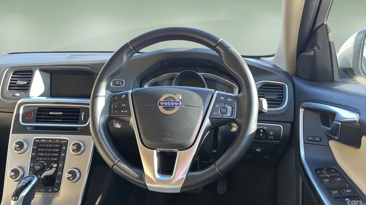 Volvo V60 Estate, Diesel, 2018, Silver