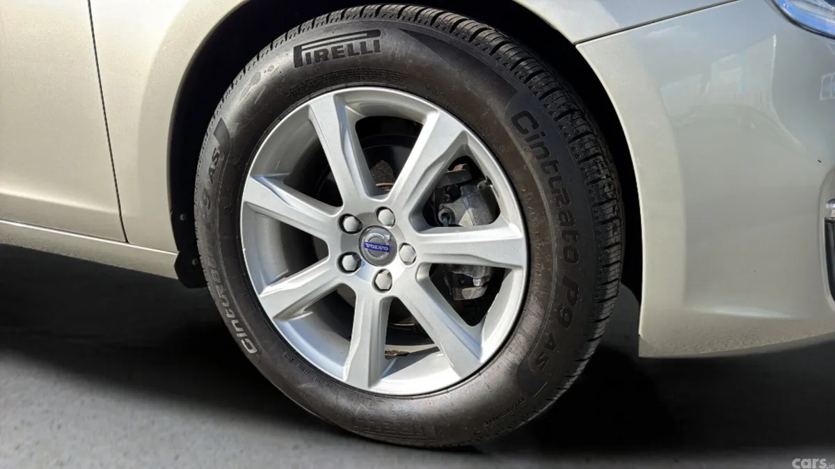 Volvo V60 Estate, Diesel, 2018, Silver