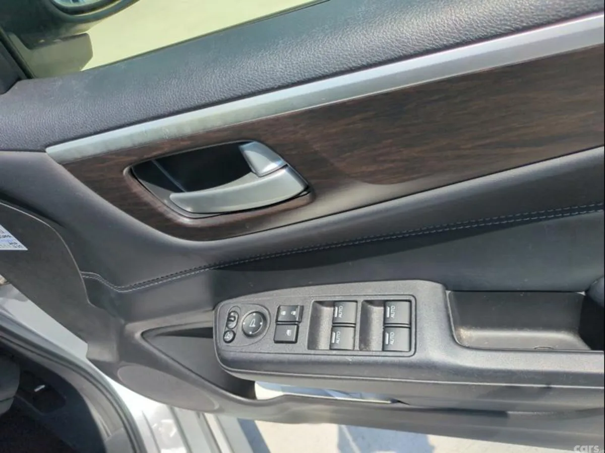 Honda Jade Hatchback, Petrol Hybrid, 2015, Silver