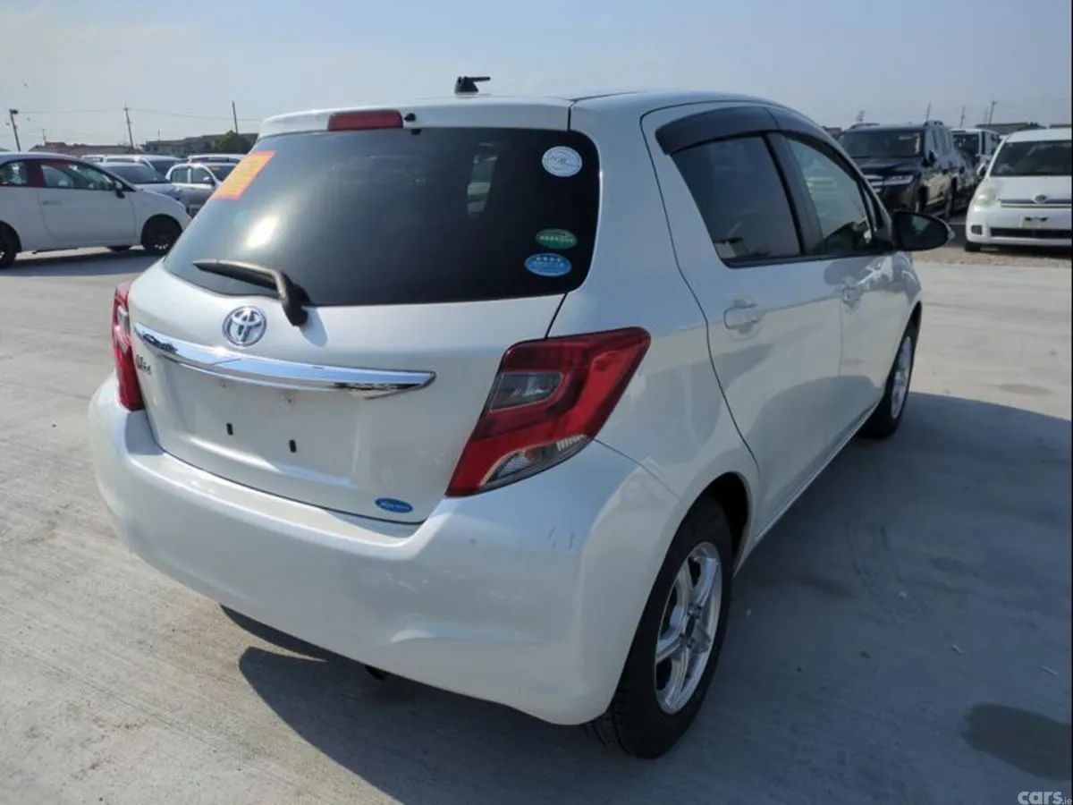 Toyota Vitz Hatchback, Petrol, 2016, White