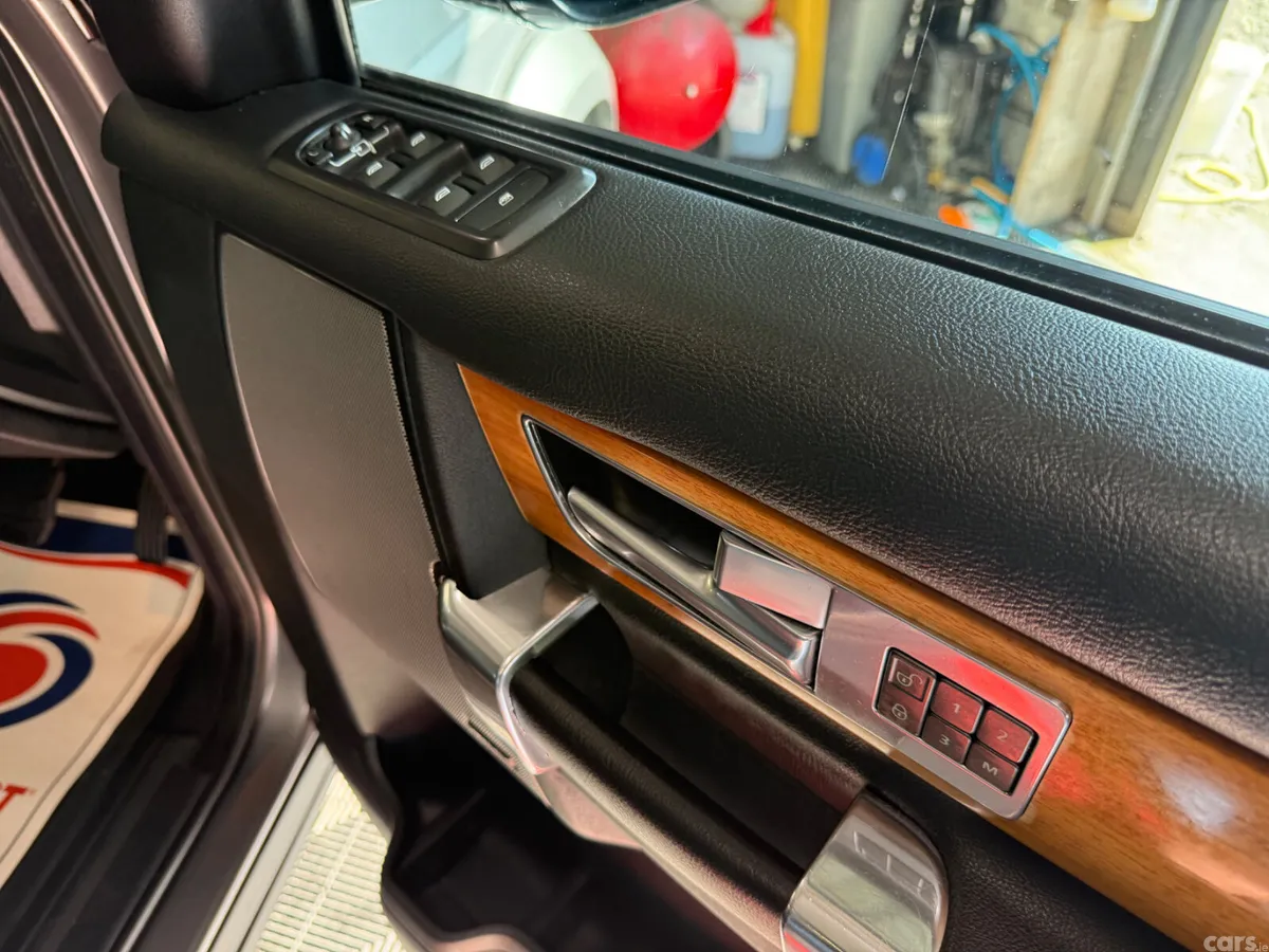 Land Rover Discovery SUV, Diesel, 2014, Grey