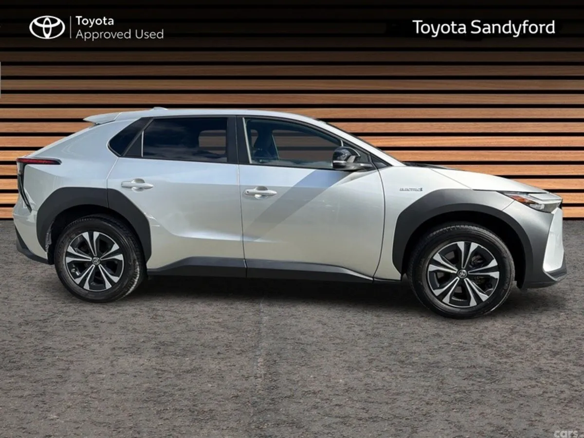 Toyota bZ4X Estate, Electric, 2025, Silver