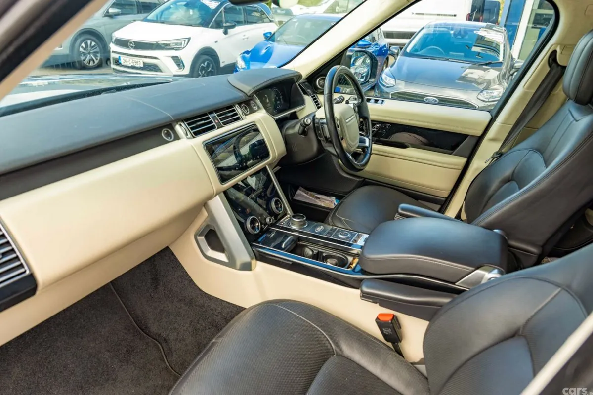 Land Rover Range Rover SUV, Petrol Plug-in Hybrid, 2021, Grey