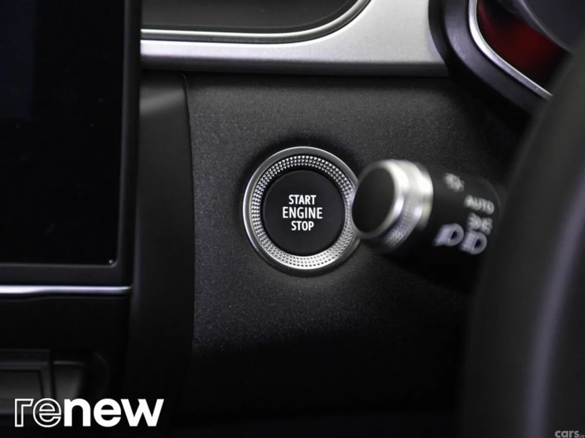 Renault Captur Hatchback, Diesel, 2021, Blue