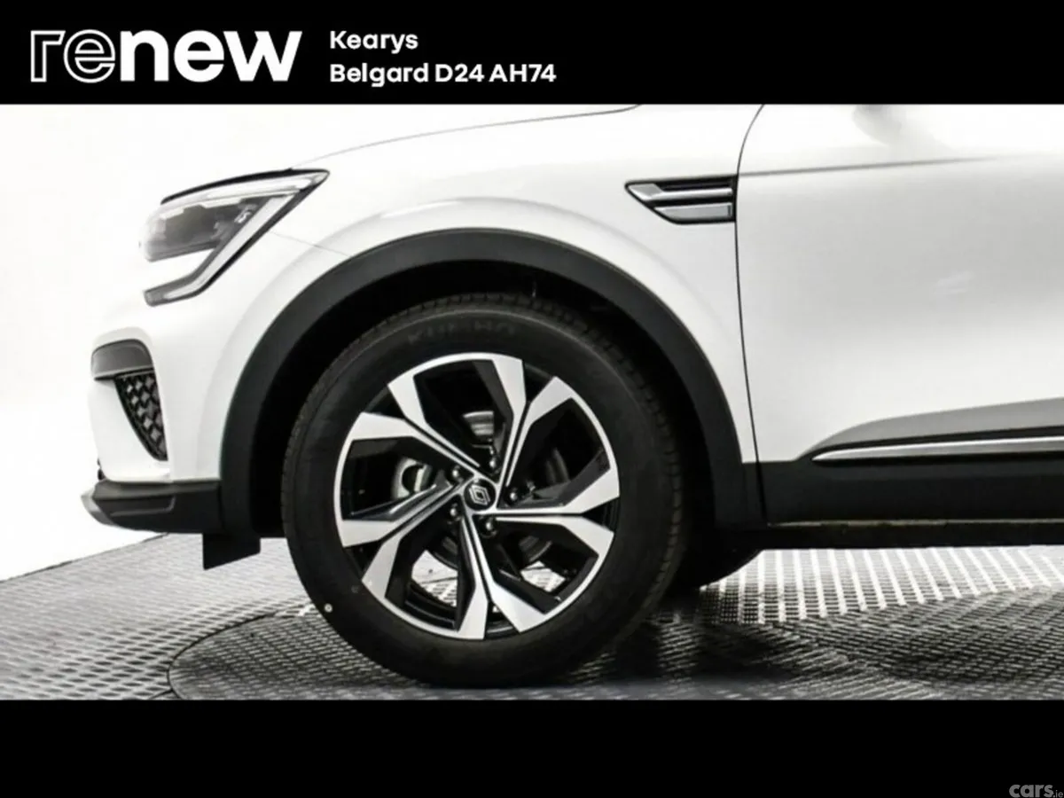 Renault Arkana Hatchback, Petrol Hybrid, 2024, White