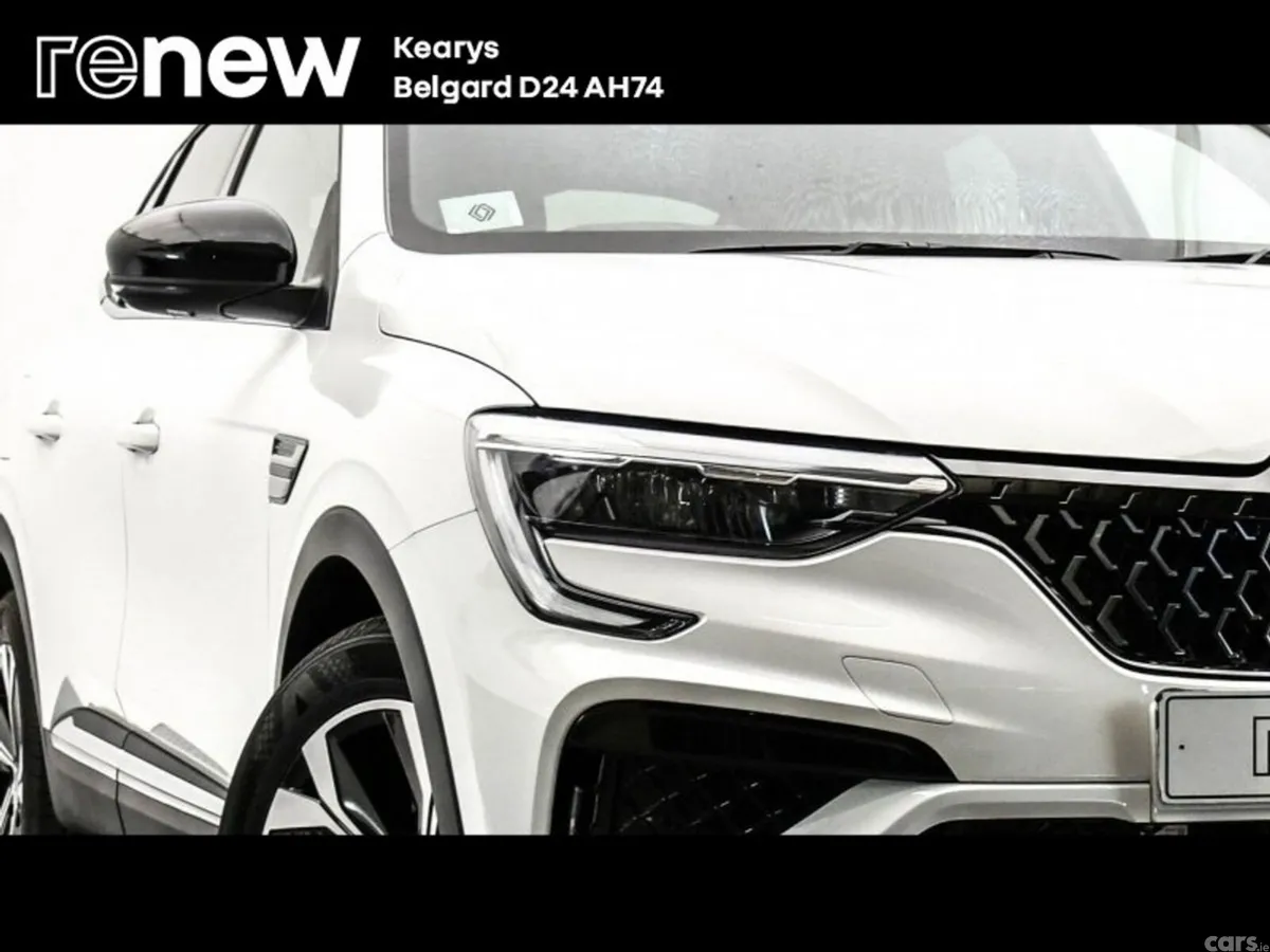 Renault Arkana Hatchback, Petrol Hybrid, 2024, White