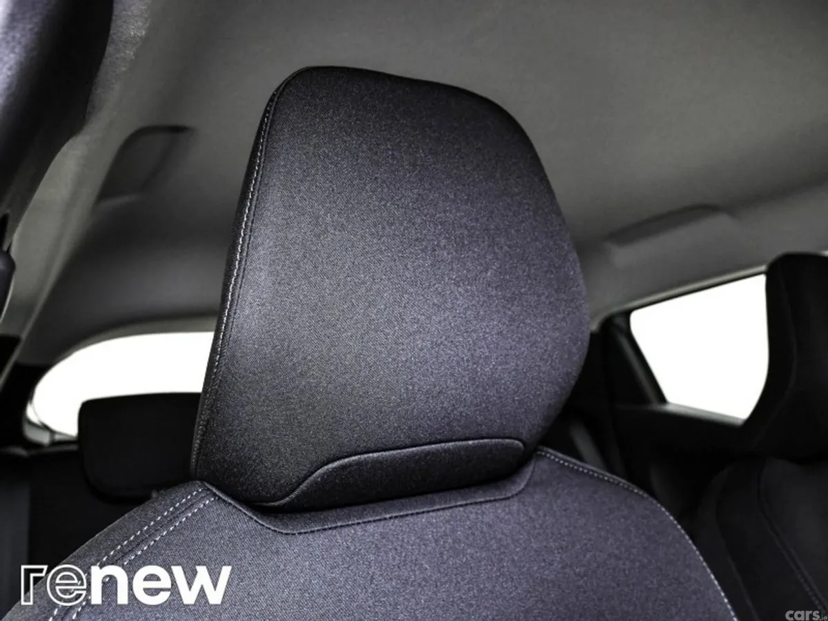 Renault Clio Hatchback, Petrol, 2023, Grey