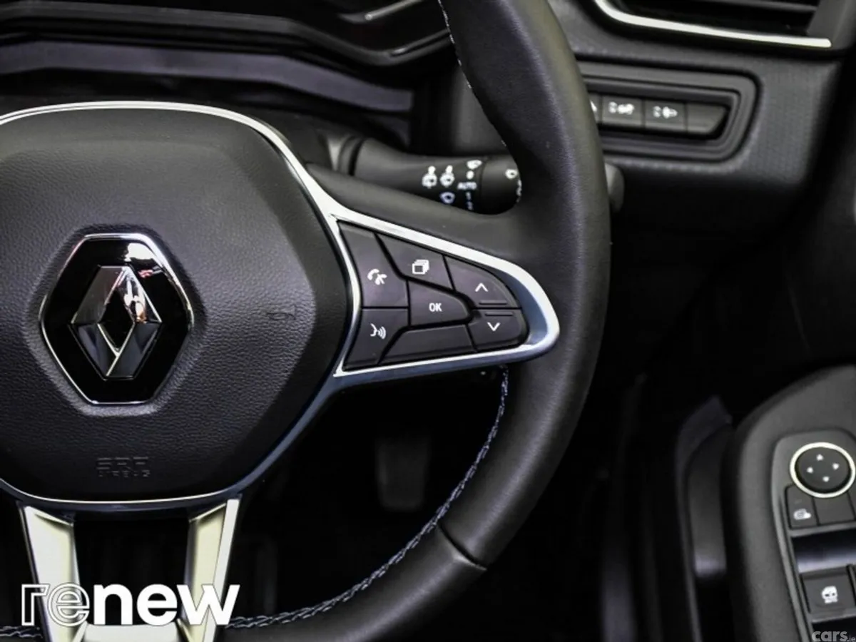 Renault Clio Hatchback, Petrol, 2023, Grey