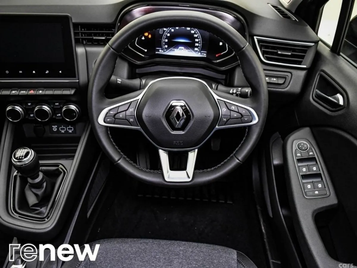 Renault Clio Hatchback, Petrol, 2023, Grey