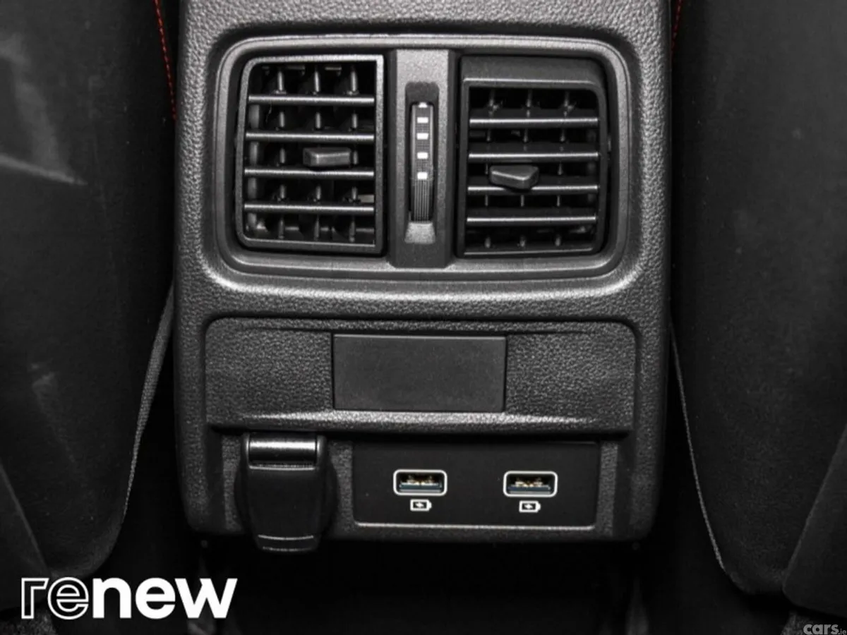 Renault Arkana Hatchback, Petrol, 2023, Red