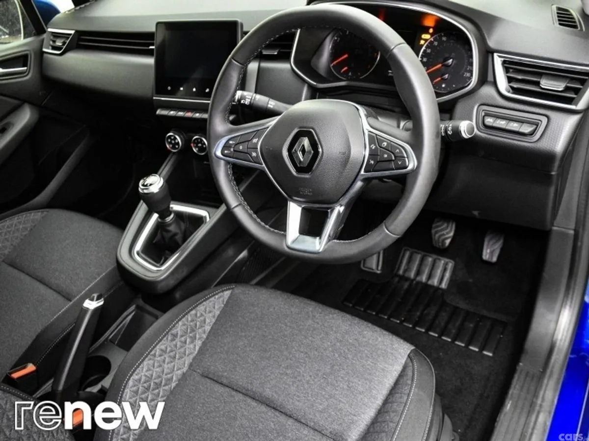 Renault Clio Hatchback, Petrol, 2022, Blue