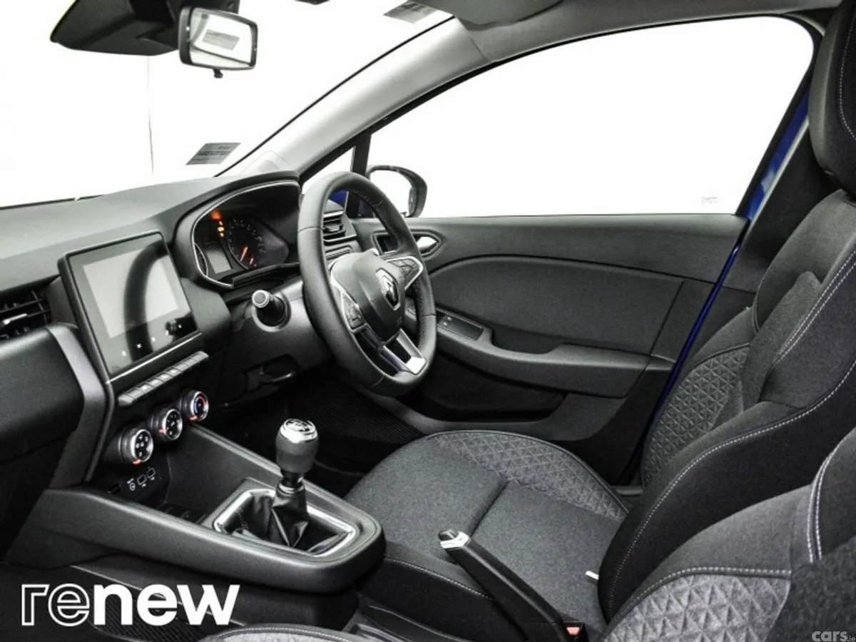 Renault Clio Hatchback, Petrol, 2022, Blue