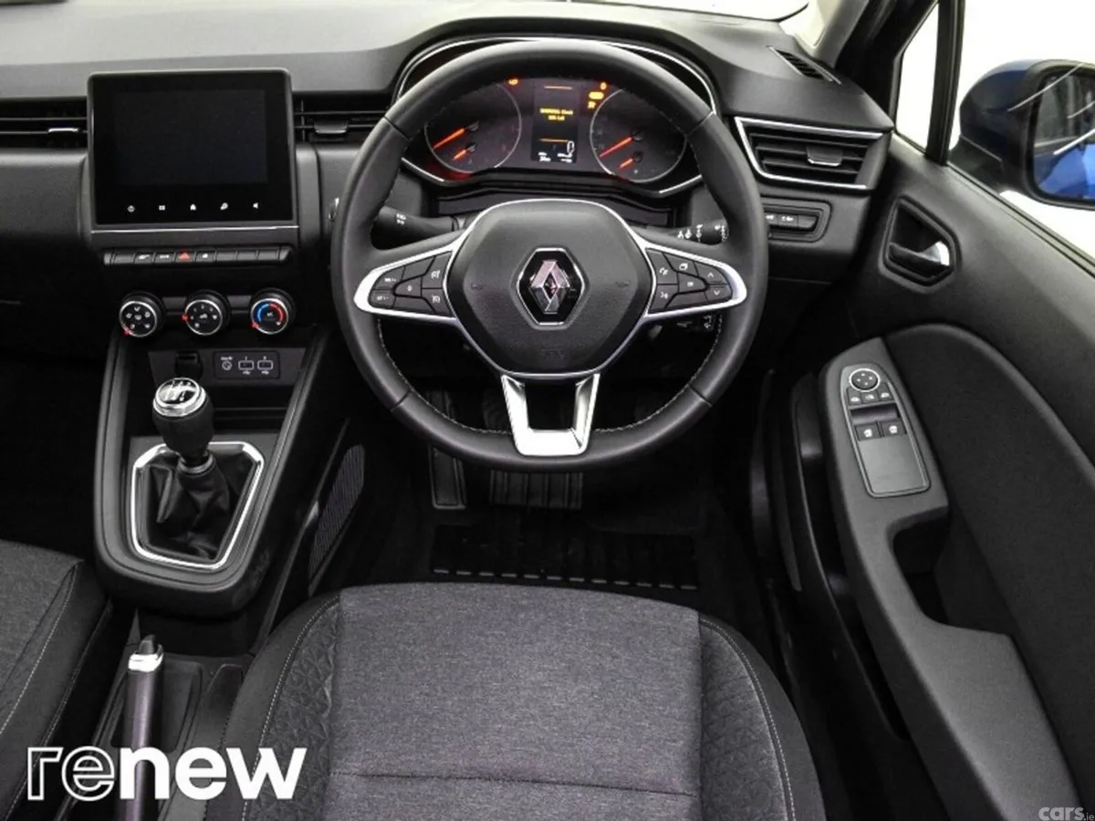Renault Clio Hatchback, Petrol, 2022, Blue