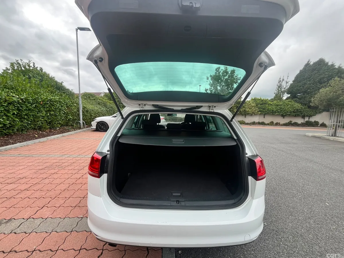 Volkswagen Golf Estate, Petrol, 2014, White