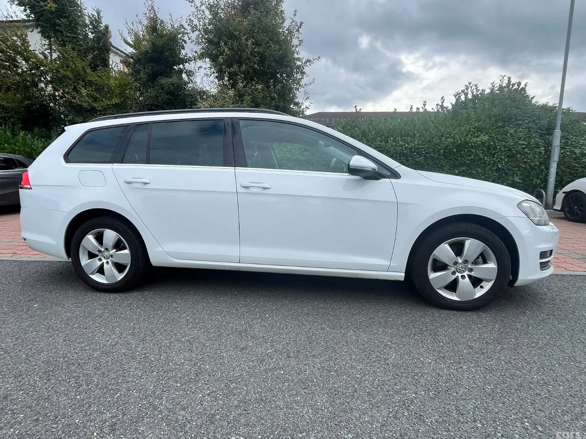 Volkswagen Golf Estate, Petrol, 2014, White