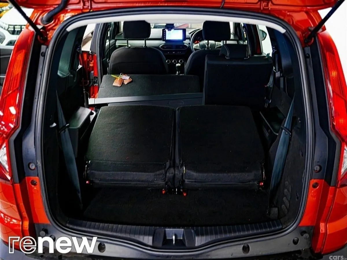 Dacia Jogger MPV, Petrol, 2022, Brown