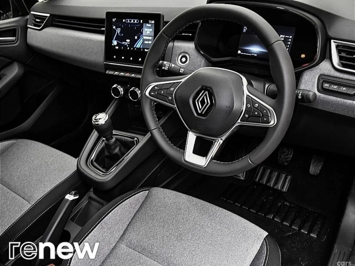 Renault Clio Hatchback, Petrol, 2025, Red