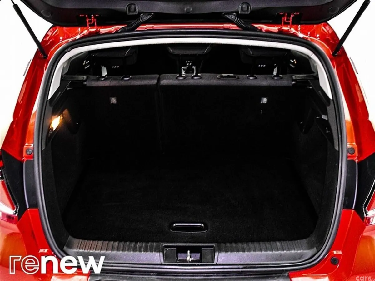 Renault Captur Hatchback, Petrol Plug-in Hybrid, 2021, Red