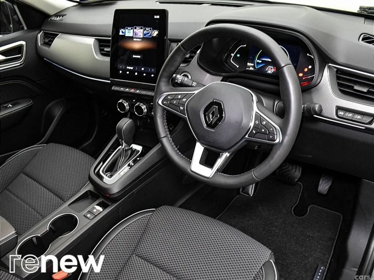 Renault Arkana Hatchback, Petrol, 2023, Grey