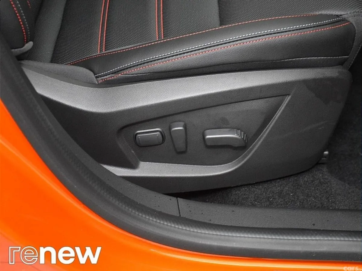 Renault Arkana Hatchback, Petrol, 2023, Orange