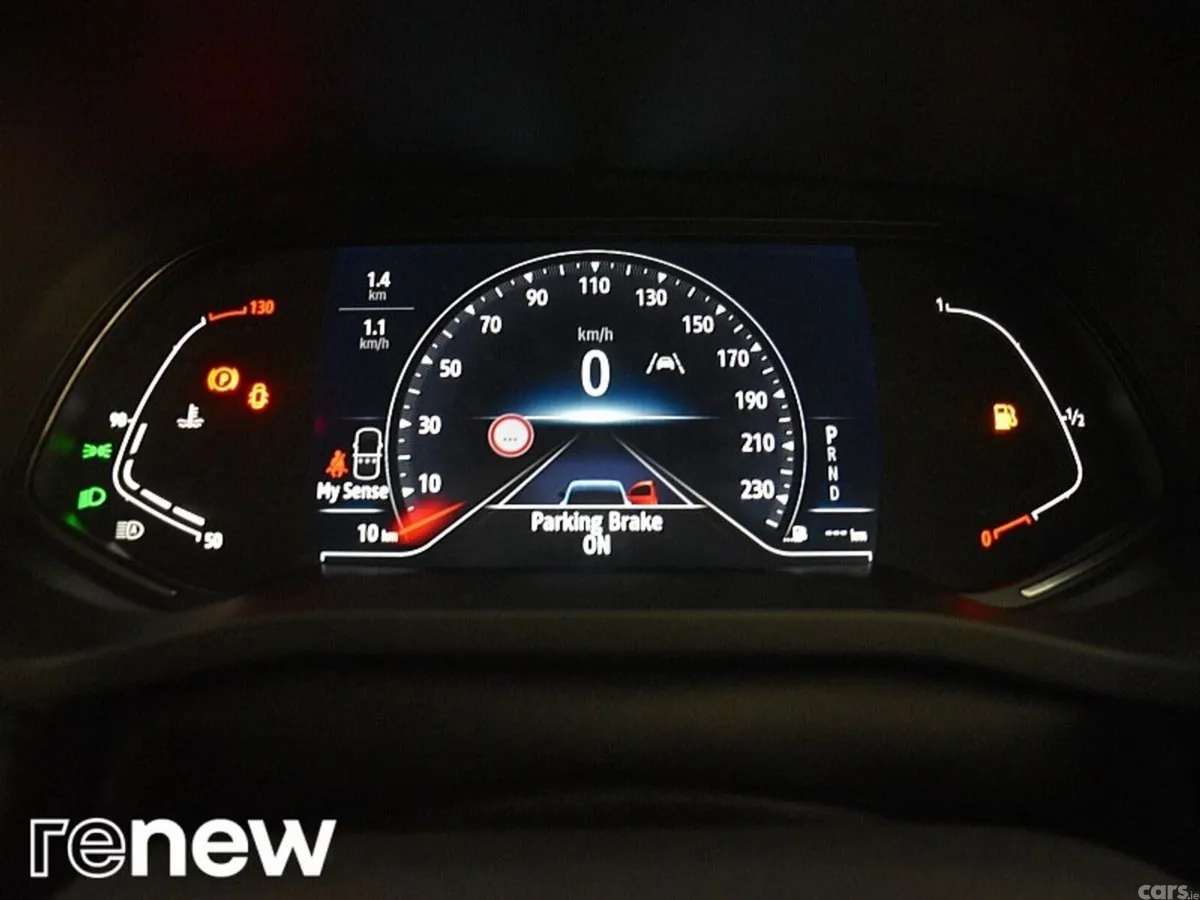 Renault Arkana Hatchback, Petrol, 2023, Orange