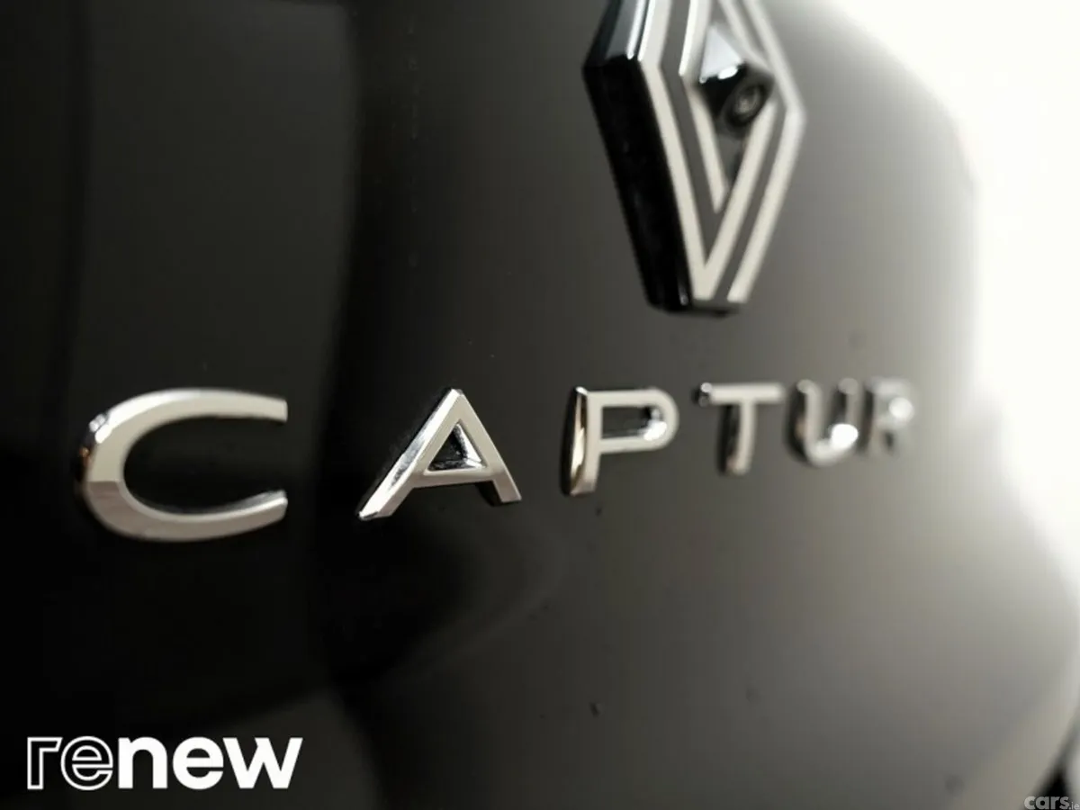 Renault Captur Hatchback, Petrol, 2025, Black