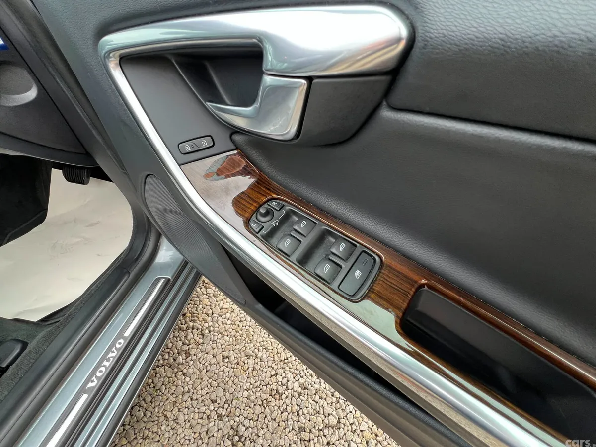Volvo V60 Estate, Diesel, 2018, Grey
