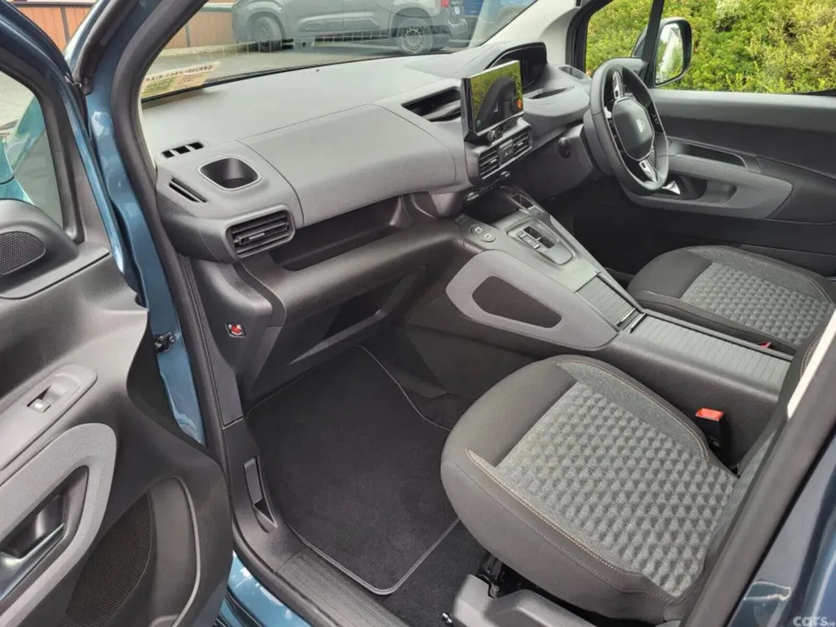 Peugeot Rifter MPV, Diesel, 2026, Blue