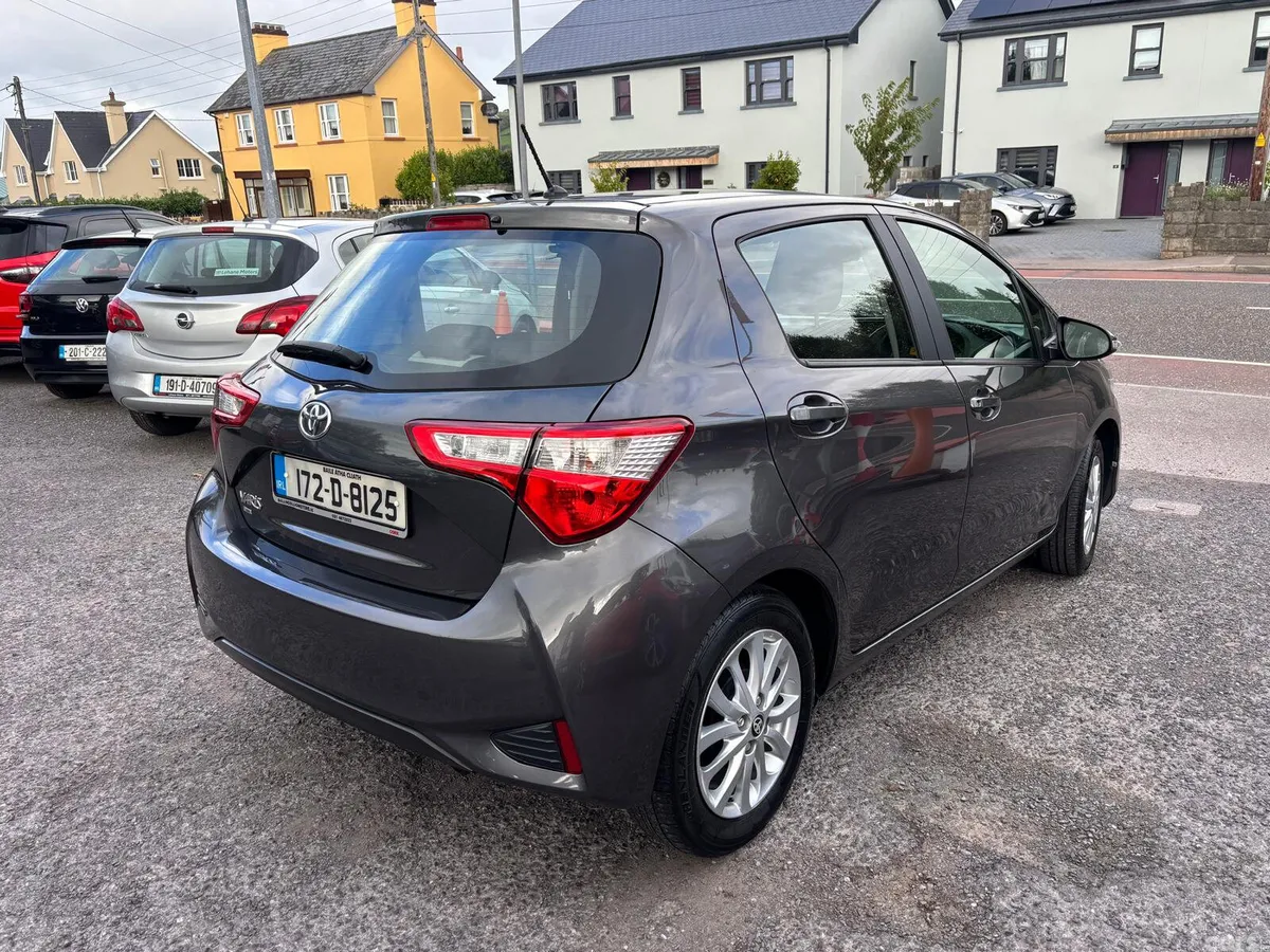 Toyota Yaris Hatchback, Petrol, 2017, Grey