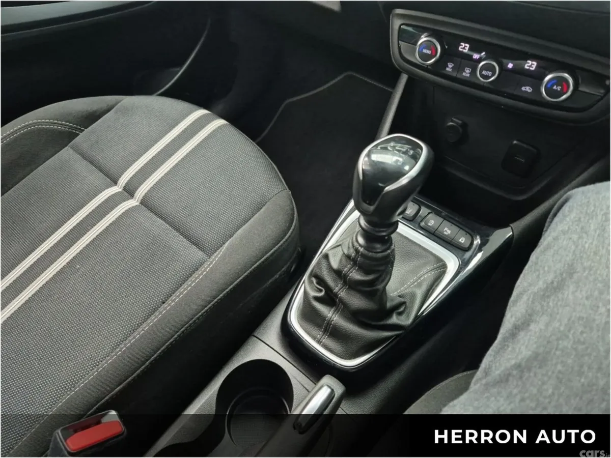 Opel Crossland SUV, Petrol, 2023, Blue