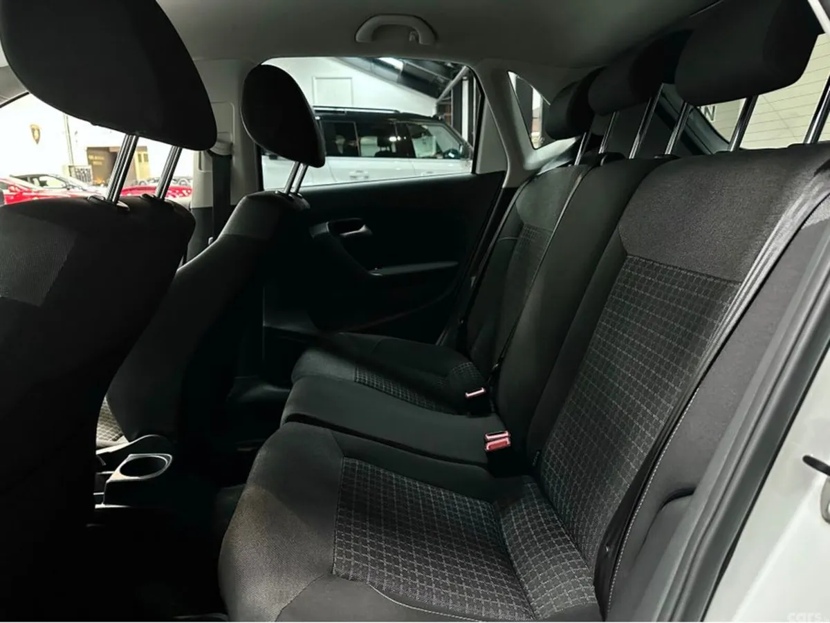 Volkswagen Polo Hatchback, Petrol, 2016, White