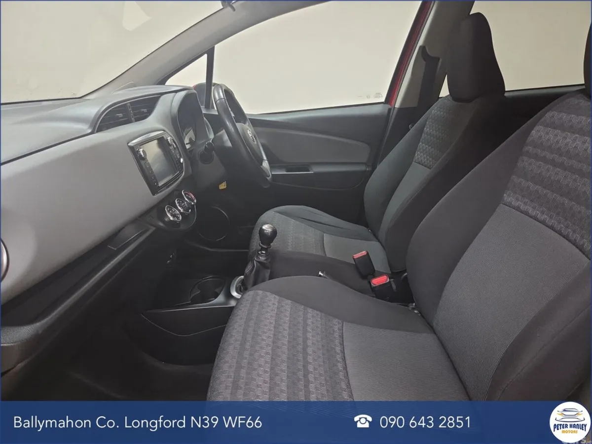 Toyota Yaris Hatchback, Petrol, 2016, Red