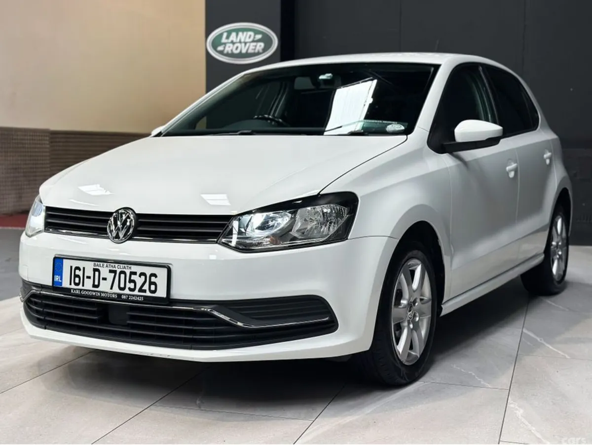 Volkswagen Polo Hatchback, Petrol, 2016, White
