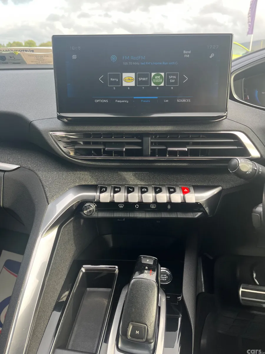 Peugeot 5008 MPV, Diesel, 2023, Black