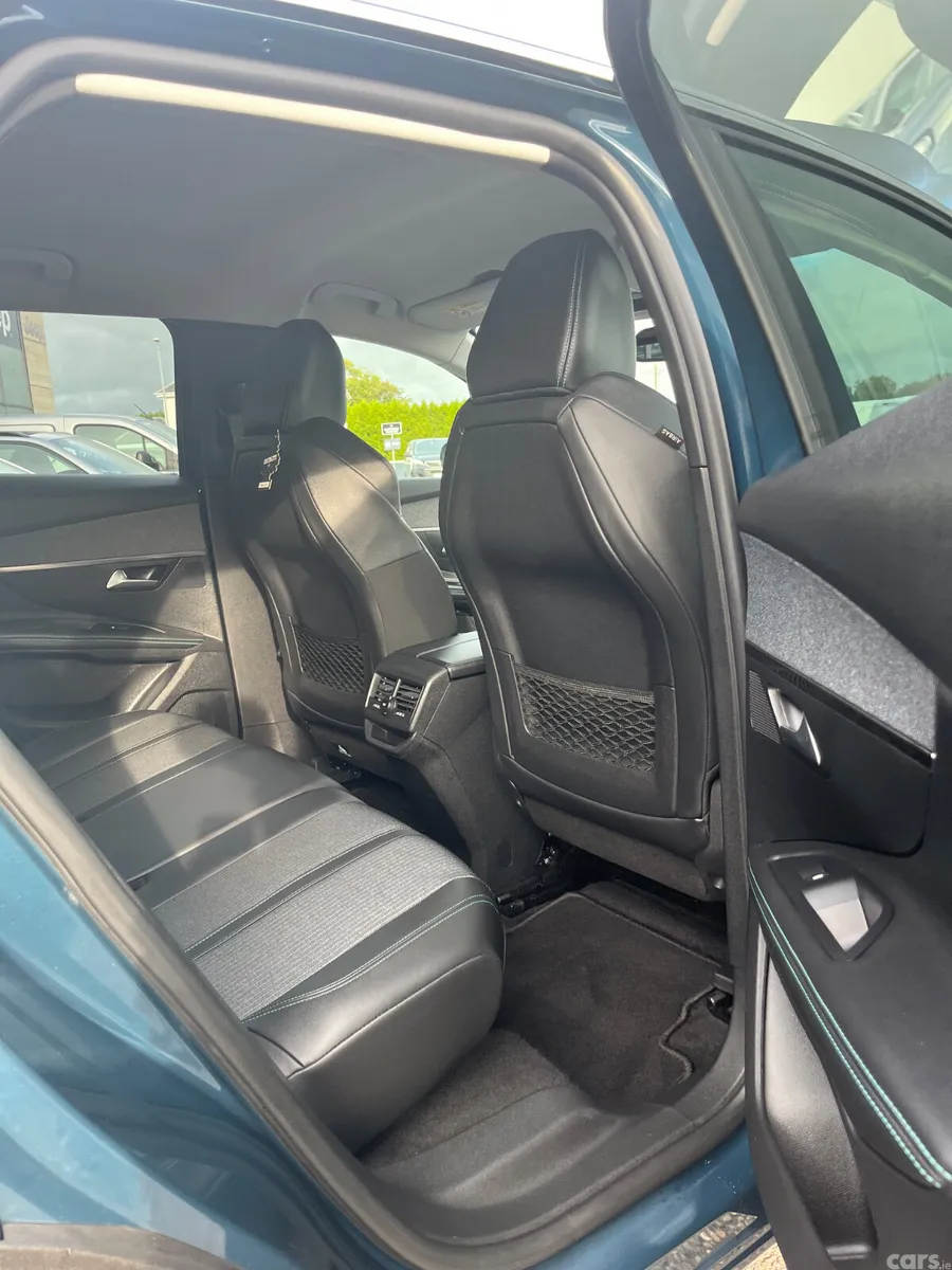 Peugeot 3008 MPV, Diesel, 2022, Blue