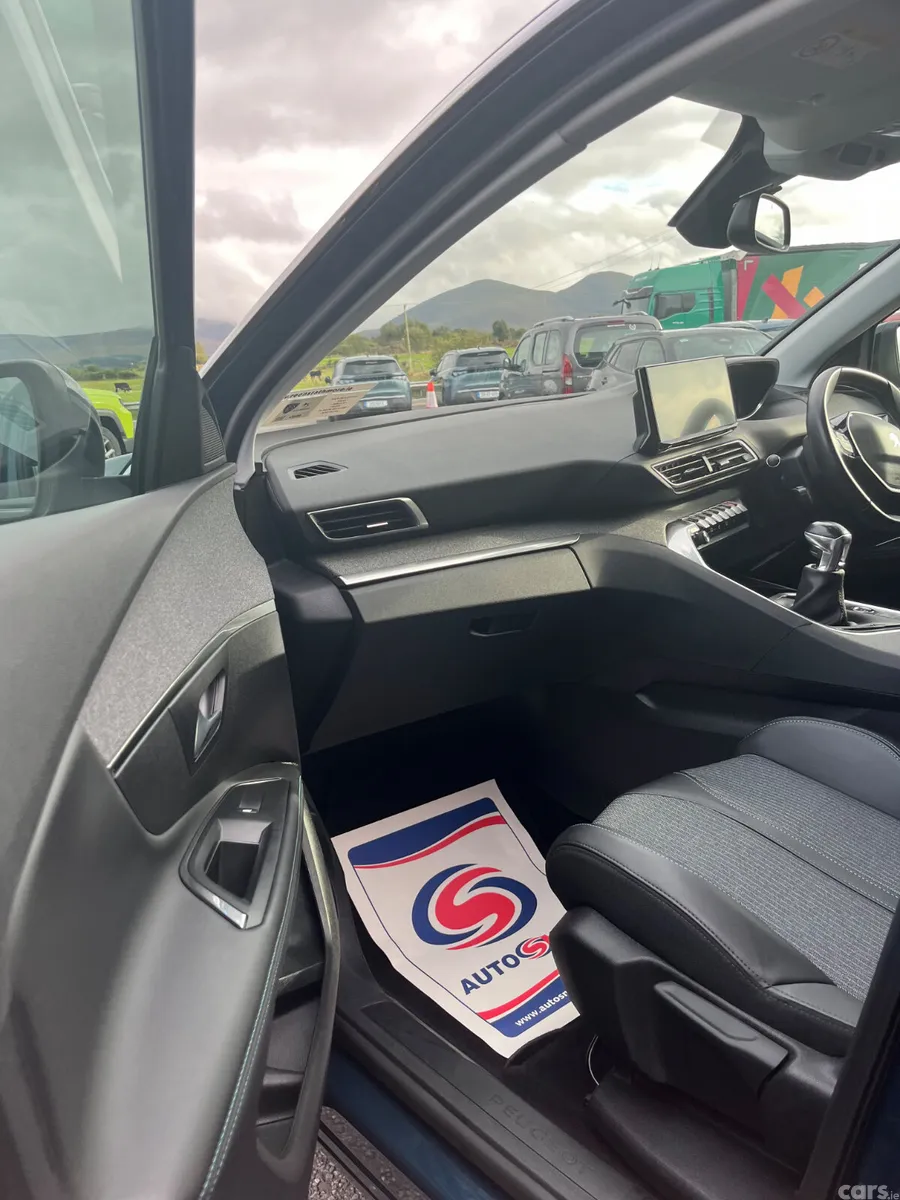 Peugeot 3008 MPV, Diesel, 2022, Blue