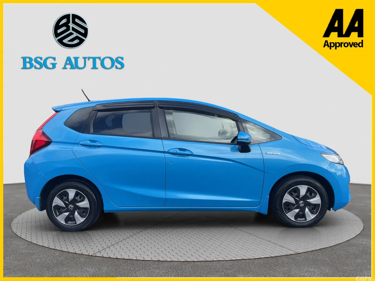 Honda Fit Hatchback, Petrol Hybrid, 2015, Blue
