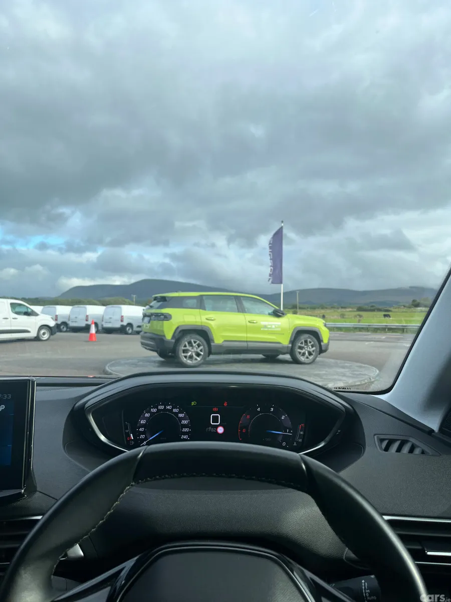 Peugeot 3008 MPV, Diesel, 2022, Blue