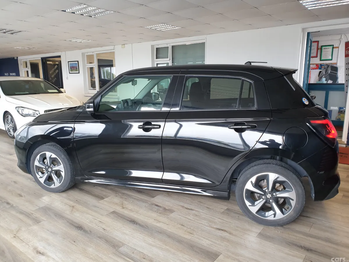 Suzuki Swift Hatchback, Petrol Hybrid, 2024, Black