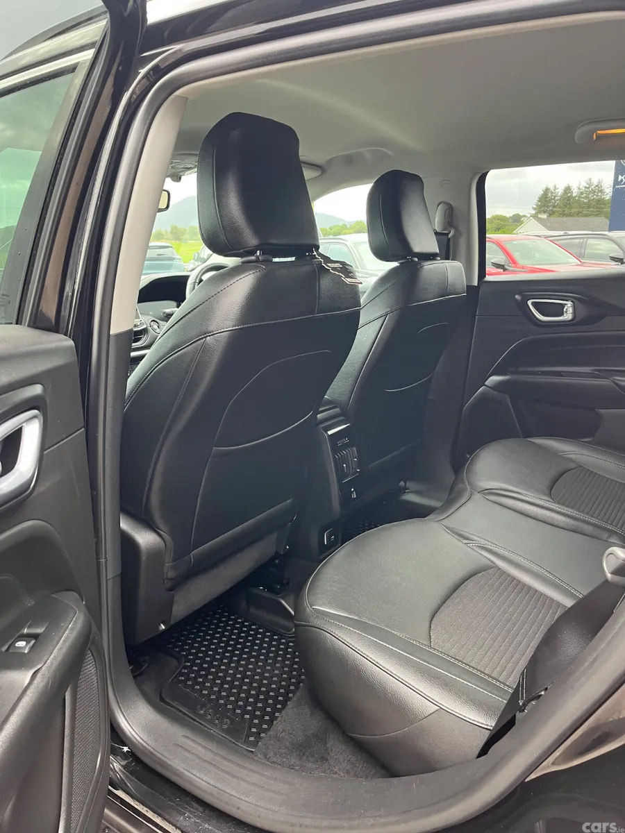 Jeep Compass SUV, Petrol Hybrid, 2024, Black