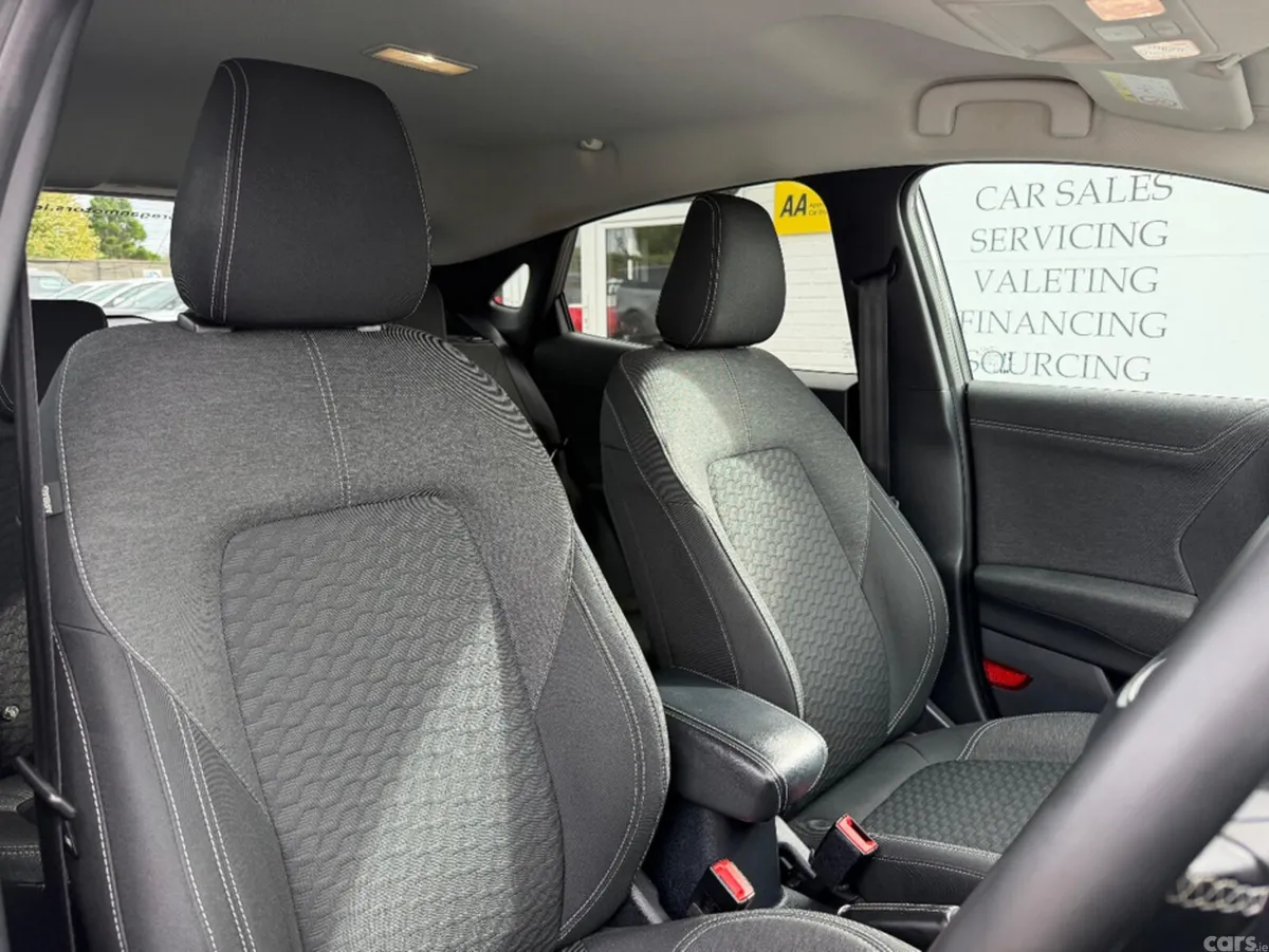 Ford Puma MPV, Diesel, 2021, Grey