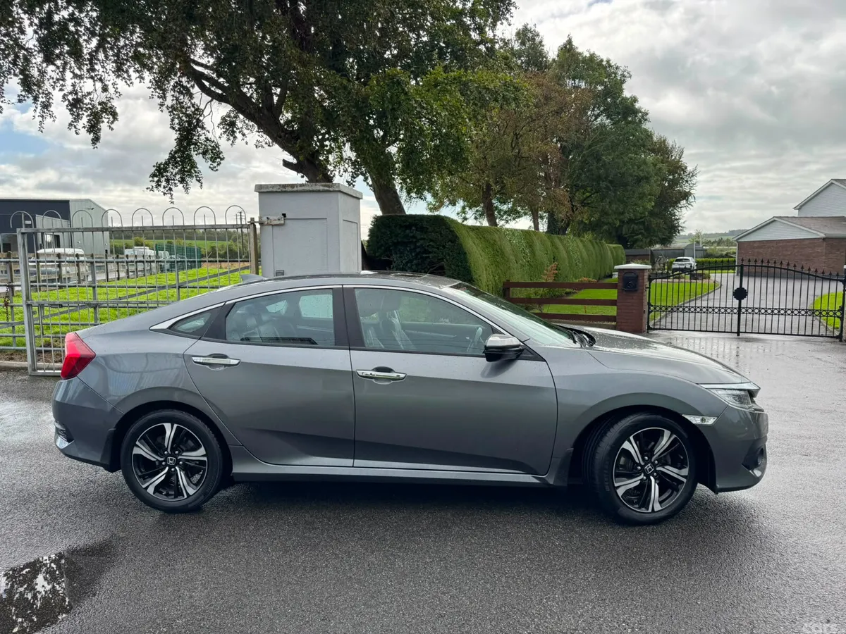 Honda Civic Saloon, Diesel, 2020, Grey