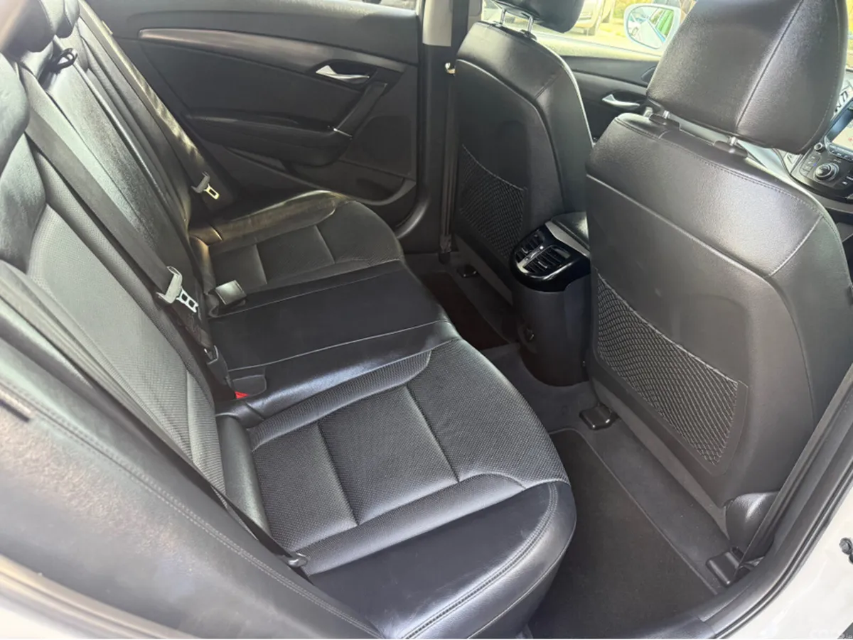 Hyundai i40 Saloon, Diesel, 2018, White