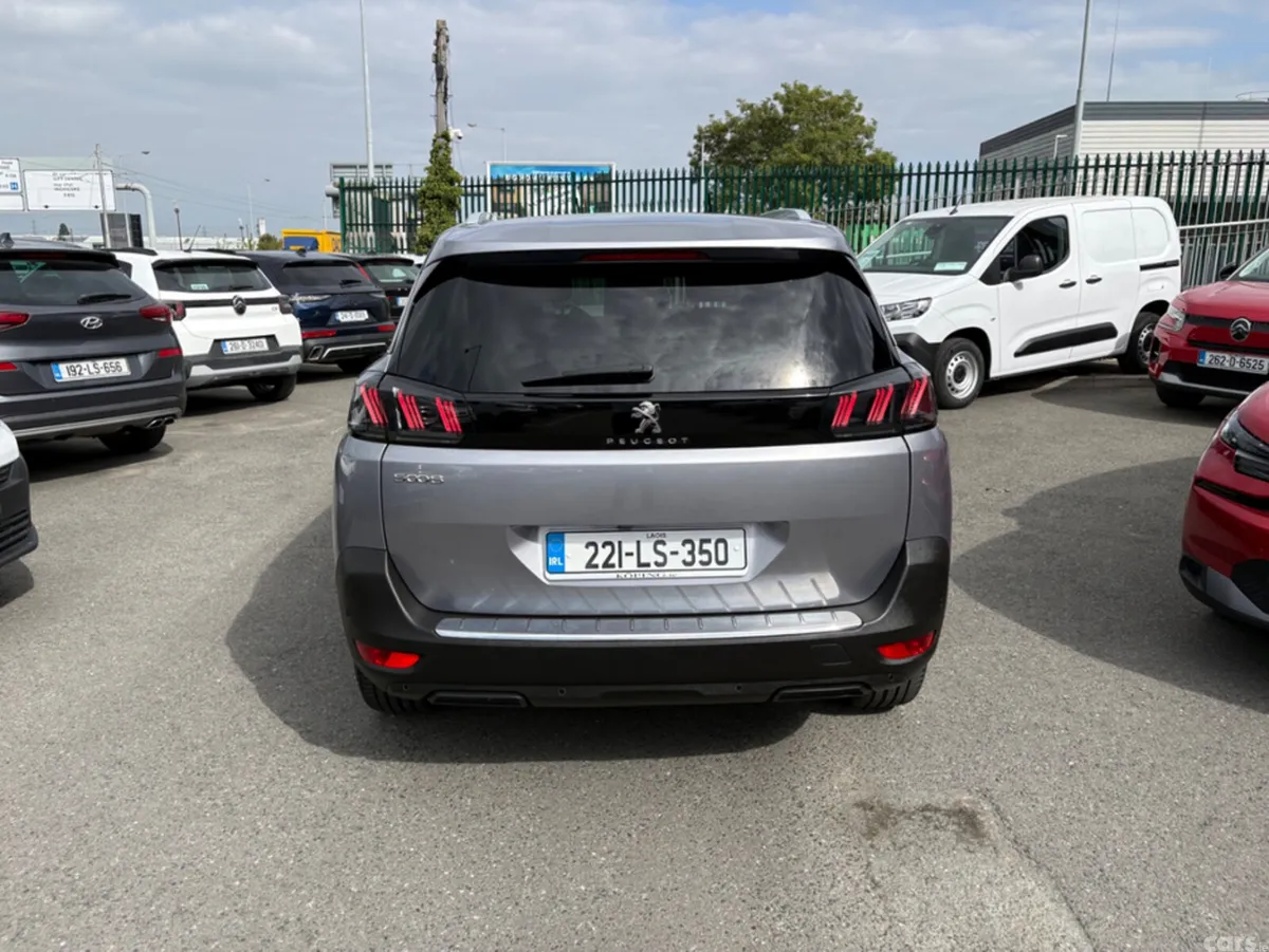 Peugeot 5008 MPV, Diesel, 2022, Grey