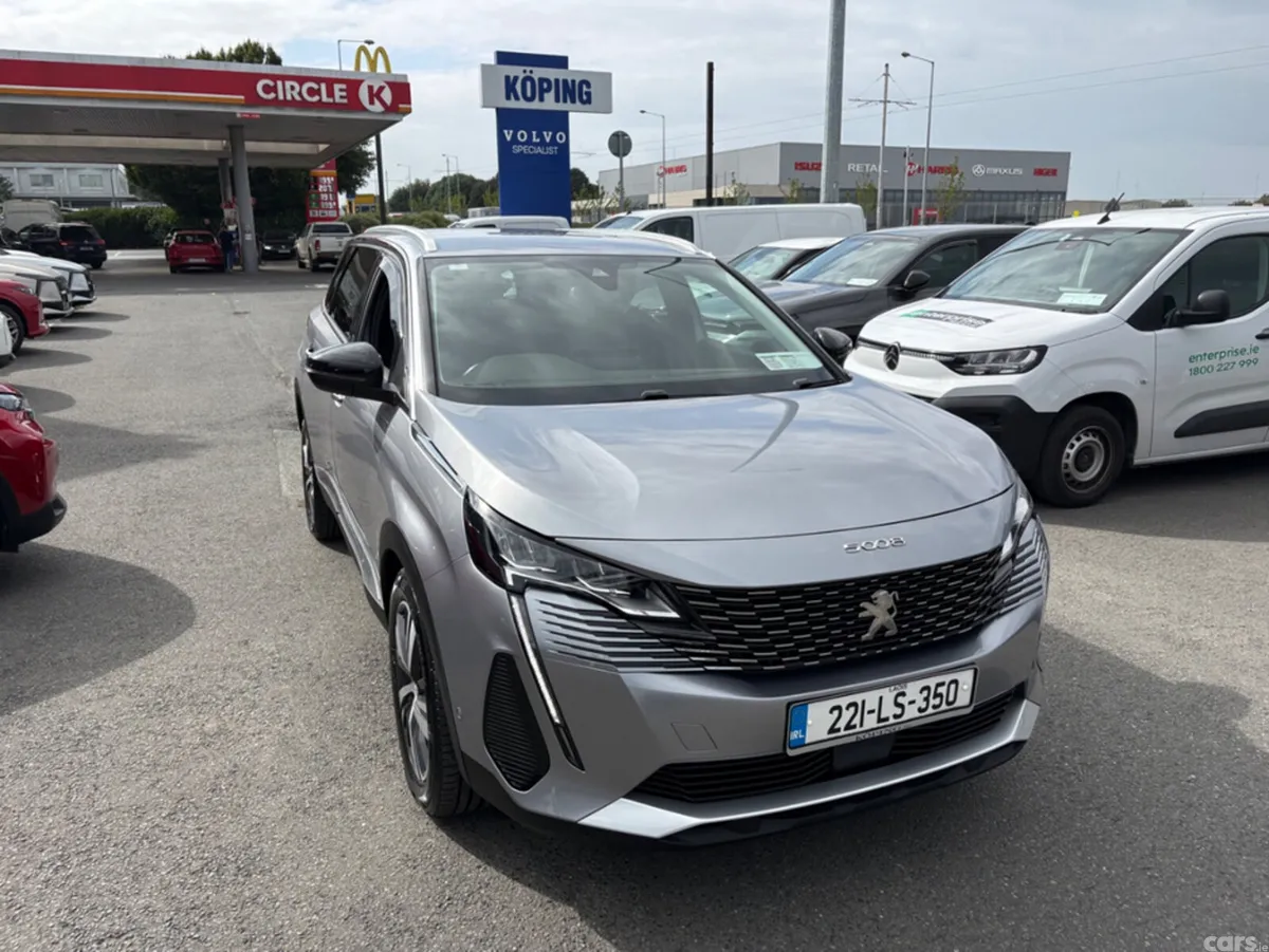 Peugeot 5008 MPV, Diesel, 2022, Grey
