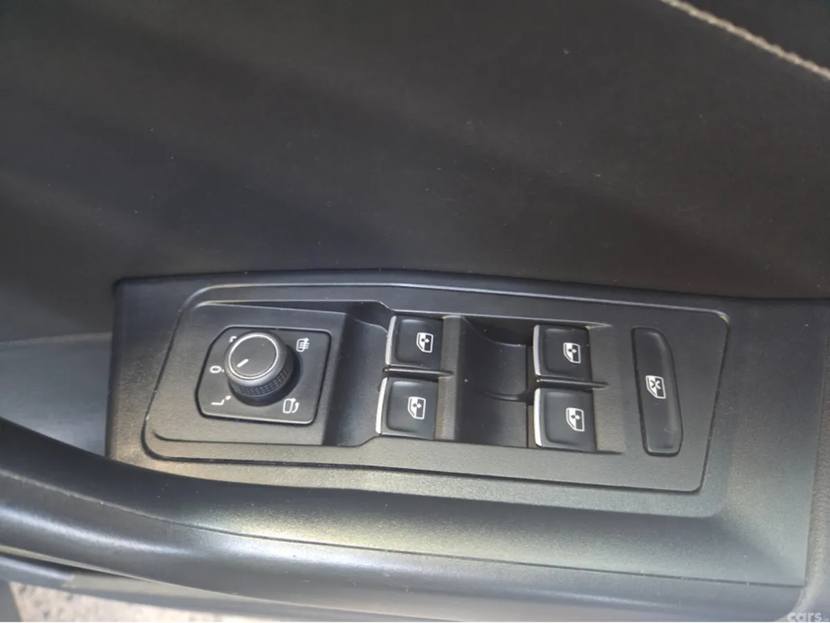 Volkswagen T-Roc SUV, Diesel, 2023, Black