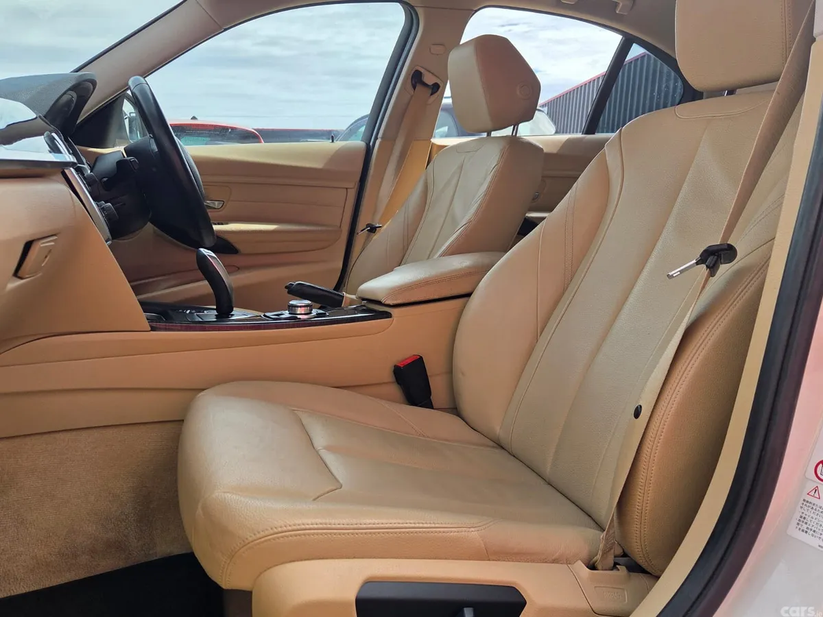 BMW 3-Series Saloon, Petrol, 2012, White