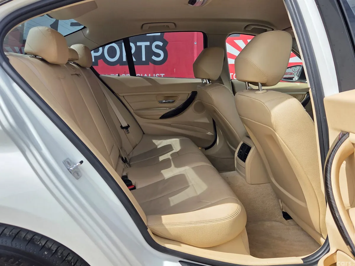 BMW 3-Series Saloon, Petrol, 2012, White