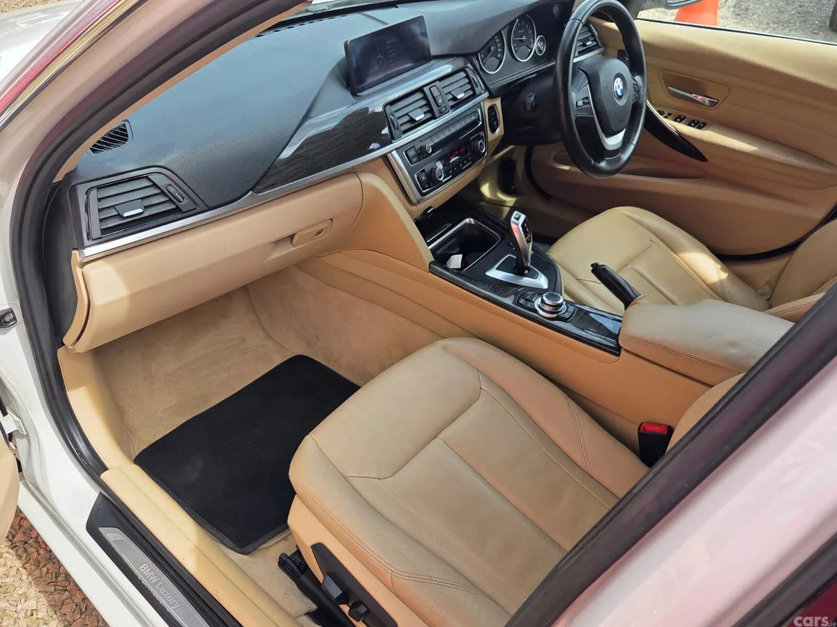 BMW 3-Series Saloon, Petrol, 2012, White